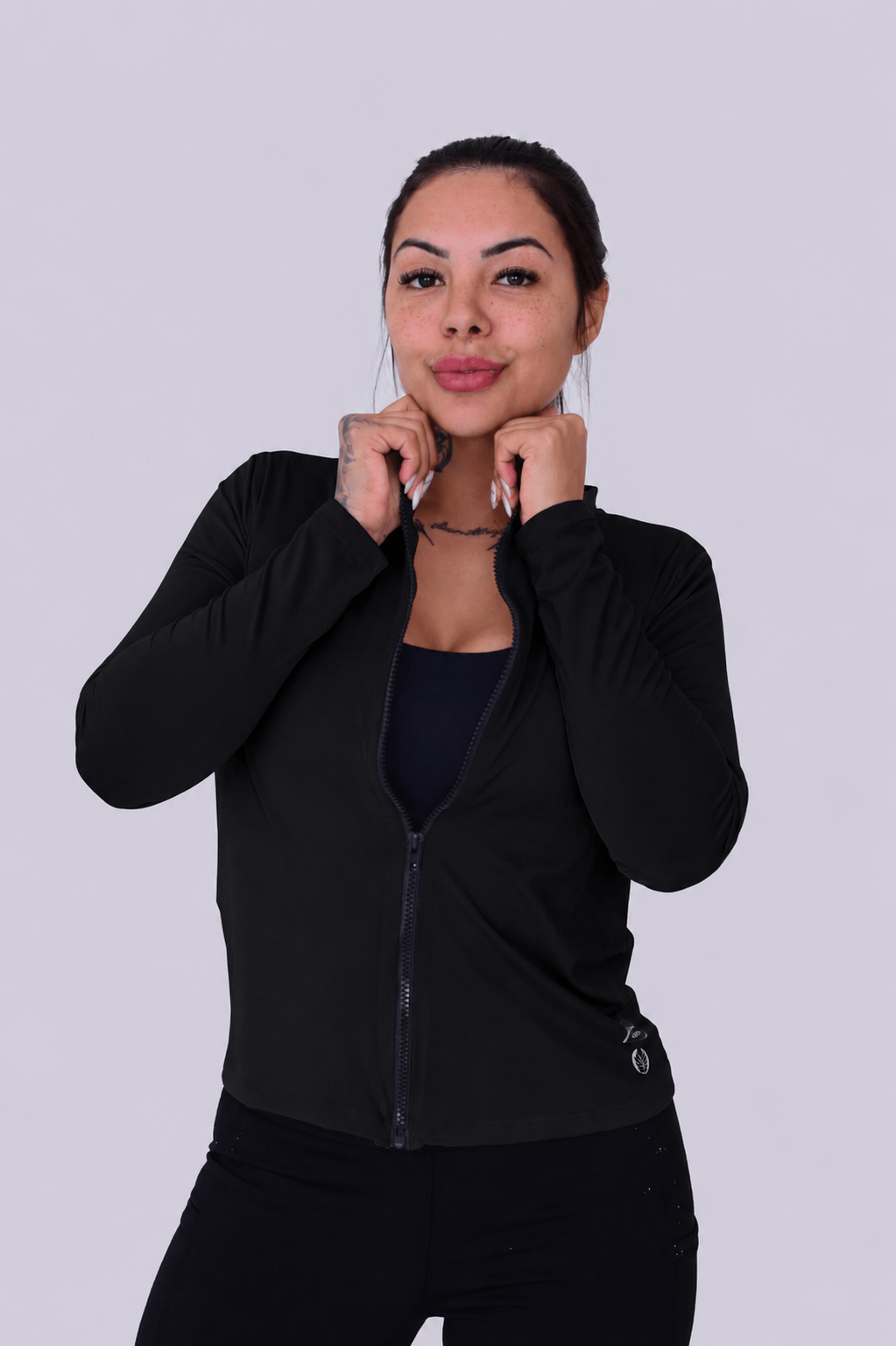 Casaco Fitness Feminino Preto com Zíper Tratorado
