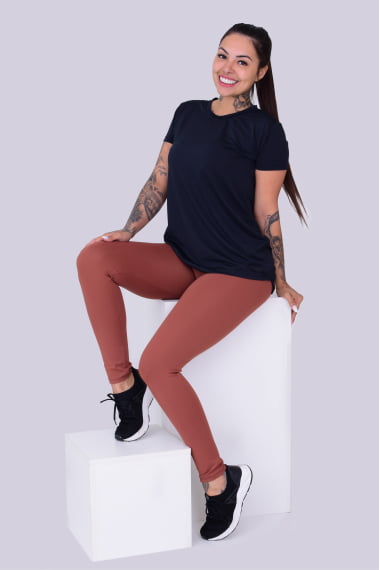 Blusa Sobre Legging Preta