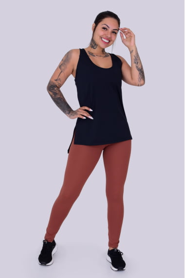 Regata Sobre Legging Preta