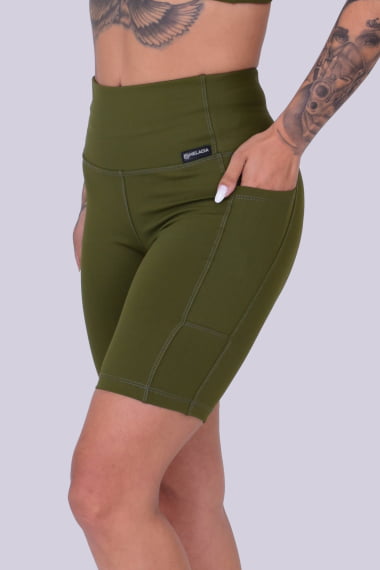 BERMUDA ACADEMIA COM BOLSO VERDE MILITAR