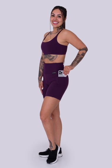 SHORT FITNESS COM BOLSO BERINJELA