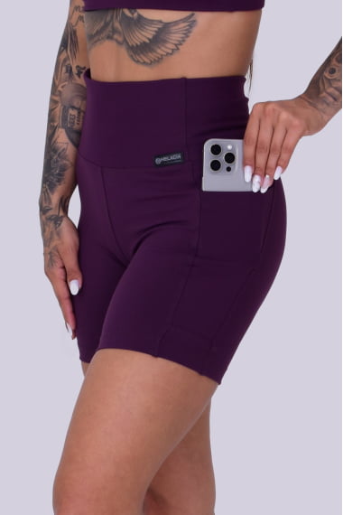 SHORT FITNESS COM BOLSO BERINJELA