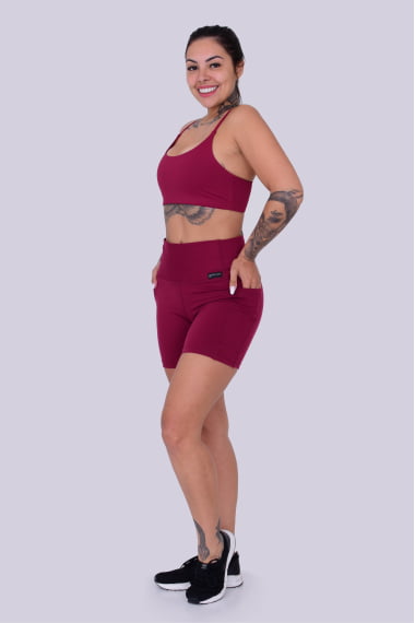 SHORT FITNESS COM BOLSO BORDÔ