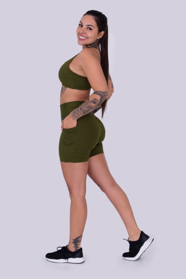 Short Com Bolso Verde Militar