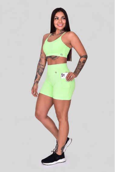 Short Com Bolso Verde Neon