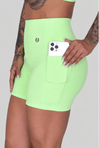 Short Com Bolso Verde Neon